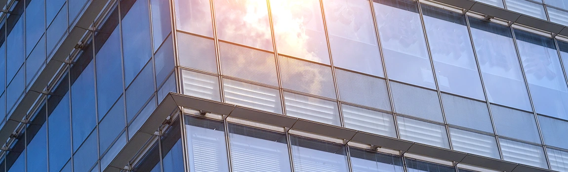 UV-Resistant Glass Experts&nbsp;in Jasmine Estates, FL